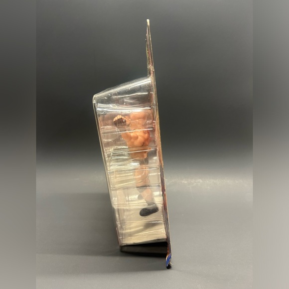 WCW 1998 ATOMIC ELBOW GOLDBERG ACTION FIGURE Brand New In Package Toymakers - Picture 3 of 9